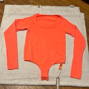 Skims essential long sleeves scoop neck bodysuit